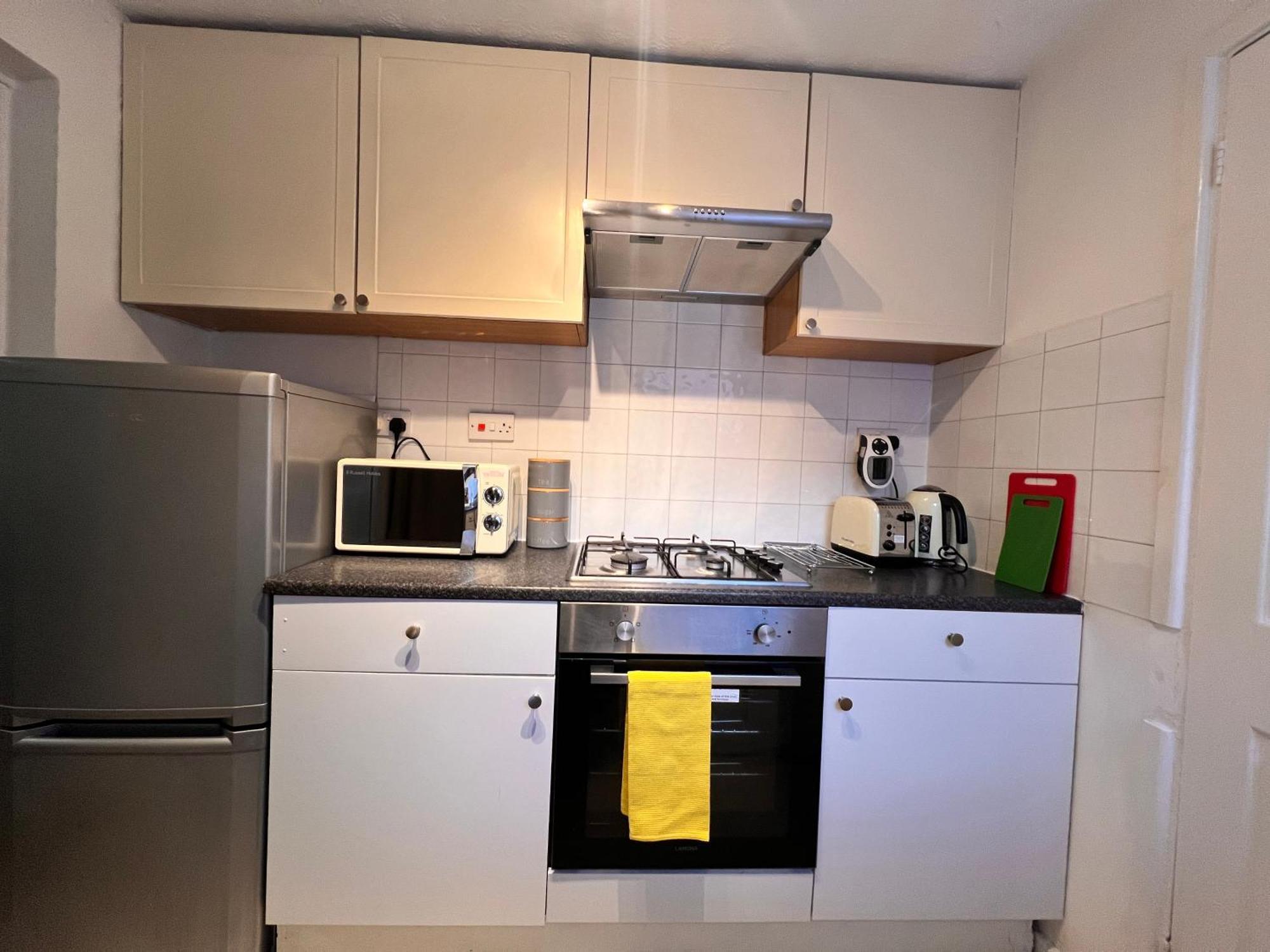 Holiday home Visit Luton With 2 Bedroom - Sleeps 6 *