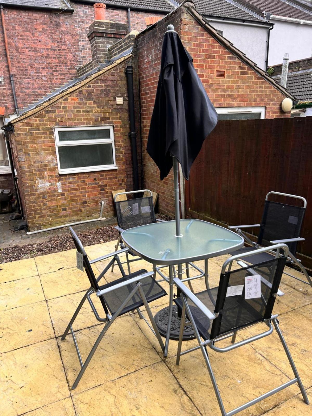 Holiday home Visit Luton With 2 Bedroom - Sleeps 6 *