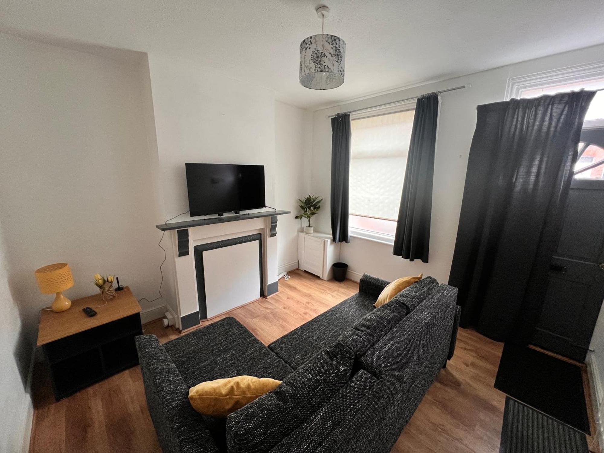 Holiday home Visit Luton With 2 Bedroom - Sleeps 6