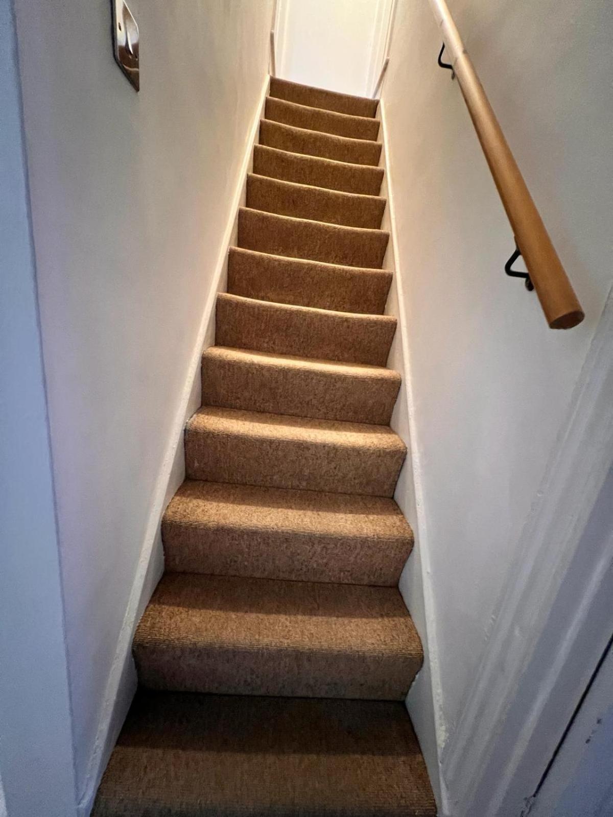 Visit Luton With 2 Bedroom - Sleeps 6 Luton (Bedfordshire)