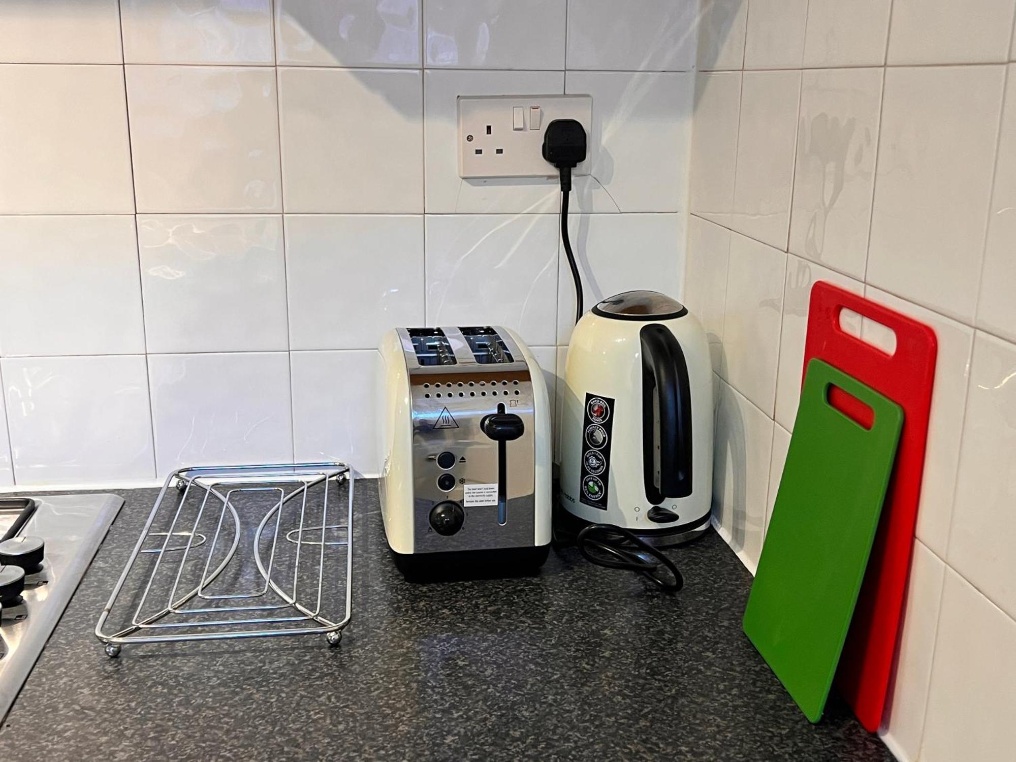 Casa vacanze Visit Luton With 2 Bedroom - Sleeps 6